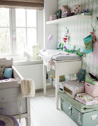 Dormitorio de bebé rústico