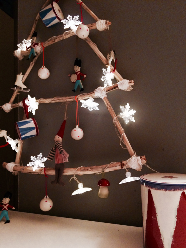 Un árbol de Navidad para niños…fácil y muy trendy