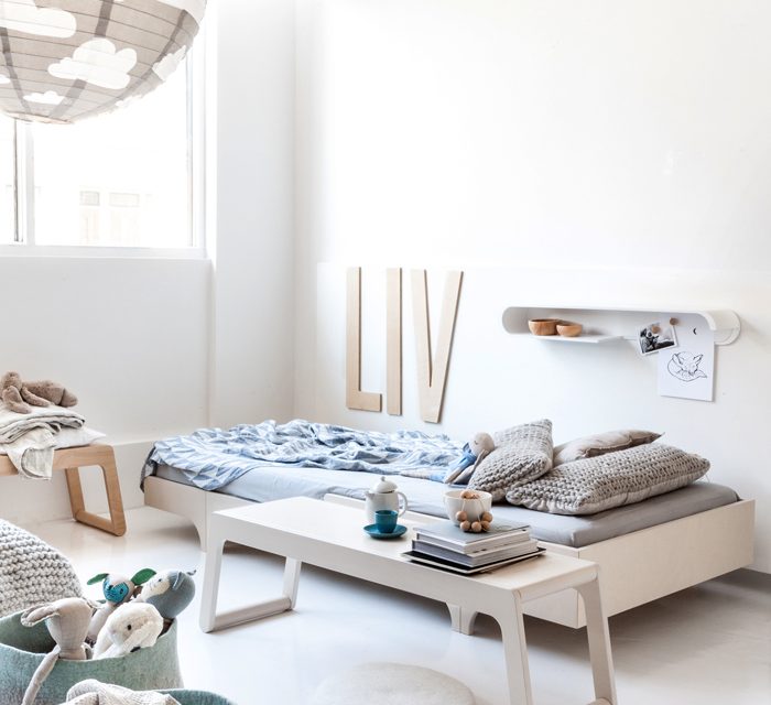 Habitación infantil nórdica con muebles cool