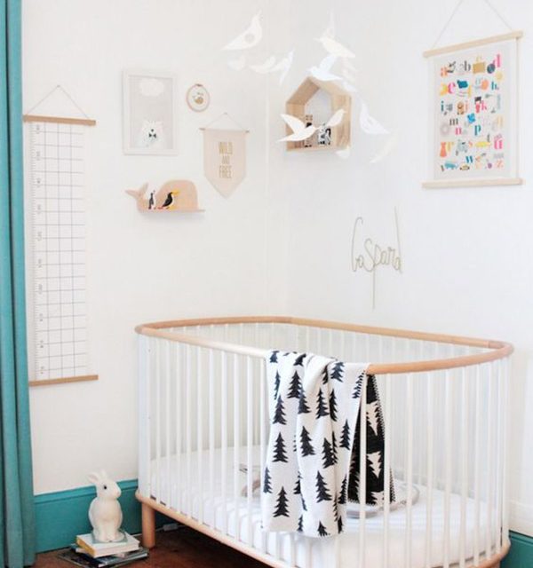 5 Formas de decorar cuartos de bebé con cunas blancas