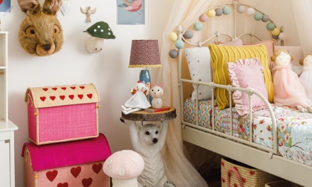 Dormitorio infantil romántico y atemporal