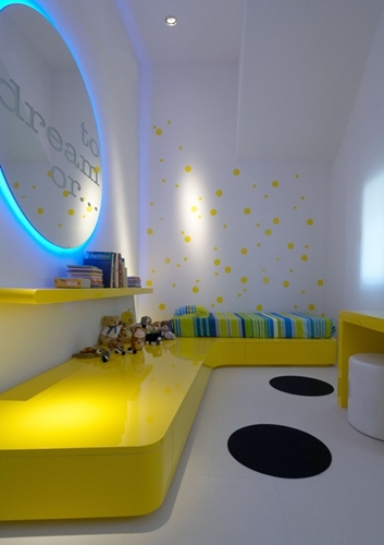 Una moderna habitacion infantil de diseño