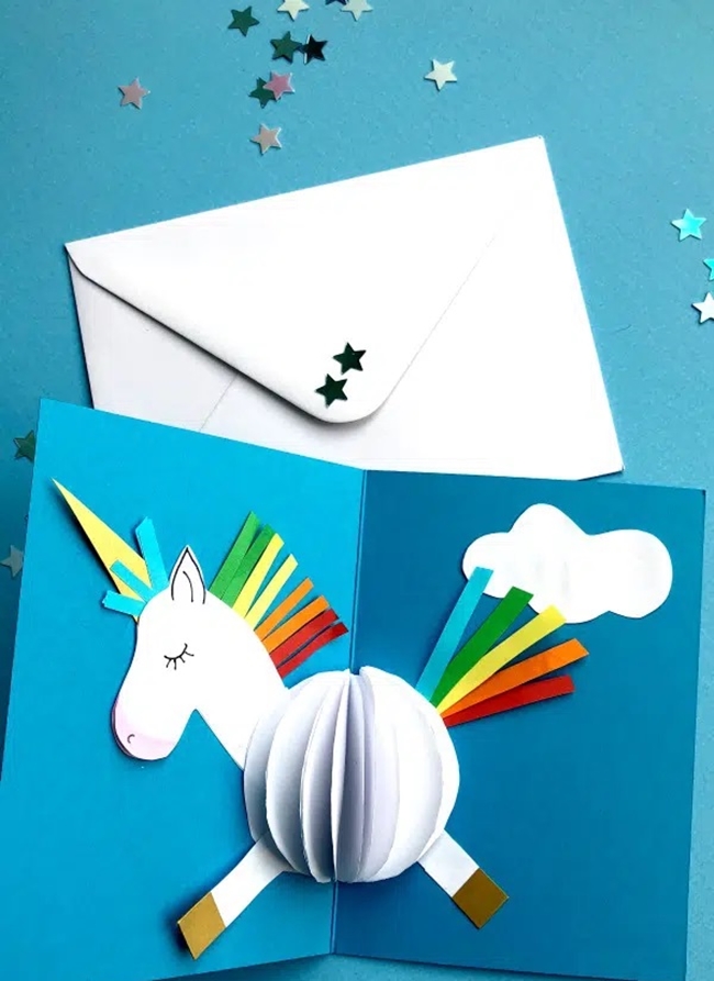 descanso escarcha va a decidir Manualidades infantiles: tarjeta unicornio 3D - DecoPeques