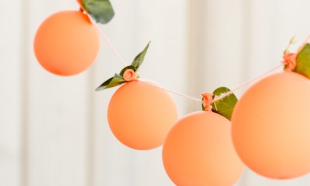 Decoración con globos: hacer frutas con globos
